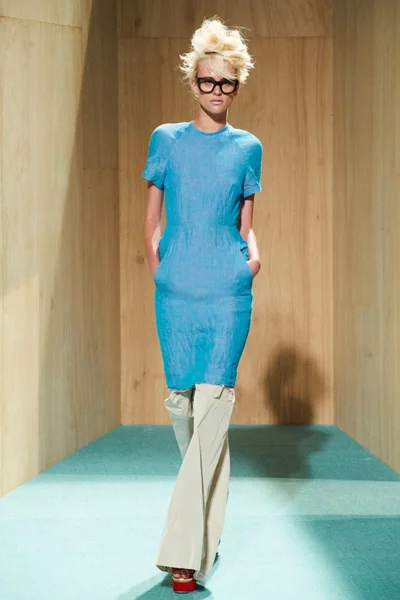 Look 1